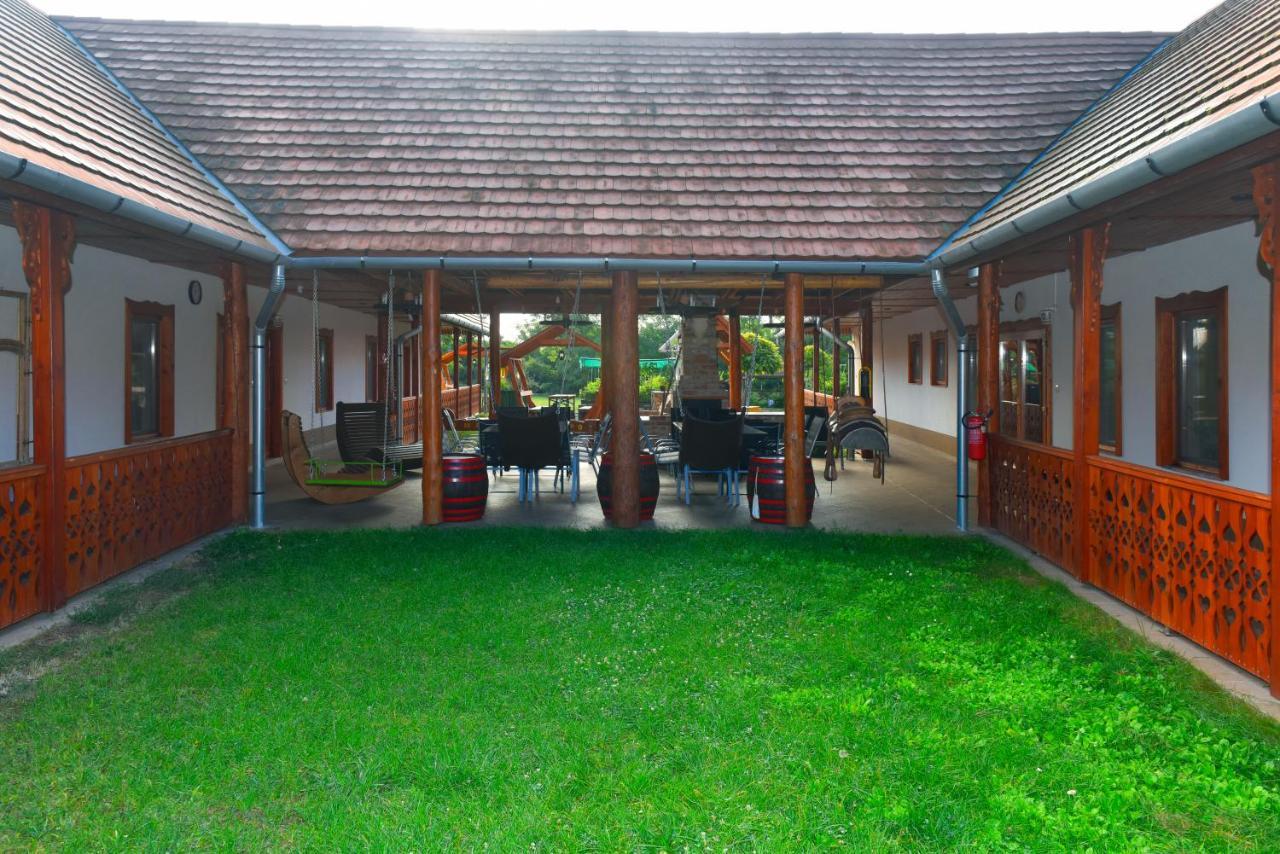 Nyakiglab Villa Szegi Εξωτερικό φωτογραφία